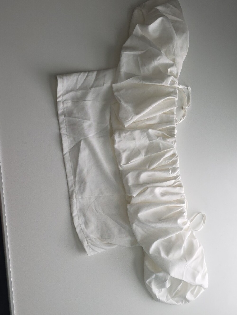 White Off-Shoulder Ruffle Top by - Picture 2 of 4